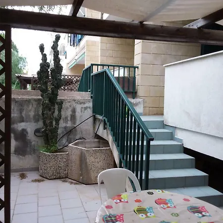Hong Apartment Otranto